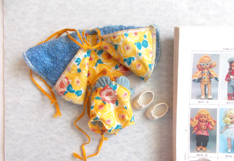 Vintage 1955 Nancy Ann 8" Muffie Doll "Hawaiian Beach Ensemble"   #801  EXC