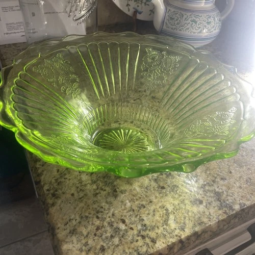 Anchor and hocking URANIUM Open Rose green depression glass bowl 12 In GLOWS