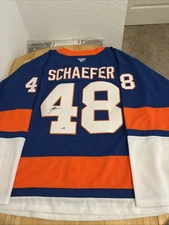 Matthew Schaefer New York Islanders Autographed Jersey JSA Certified