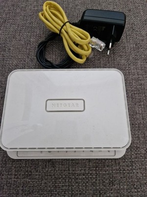 Netgear WNR 2200 Wireless Router N 300 mit USB-Anschluss
