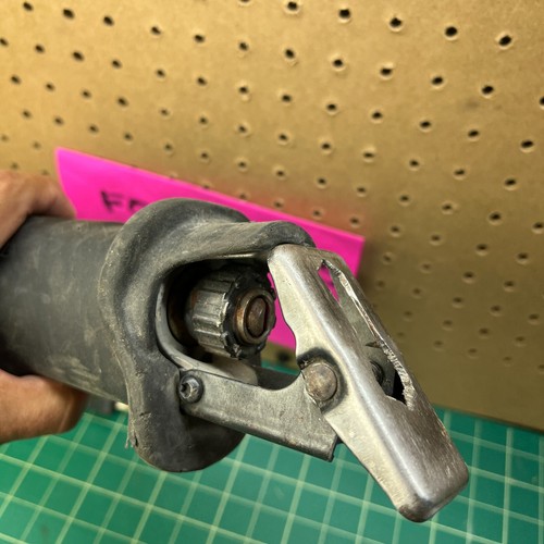 Milwaukee 6519-30 Sawzall Reciprocating Saw 120V - Black/Red **FOR PARTS ONLY** - Picture 10 of 12