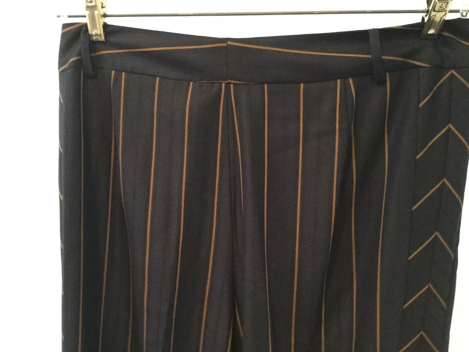 Pantalones Escada Mezcla Seda/Lana Pierna Ancha Rayas con Ribete en Contraste Talla 44 Foto 4 de 4