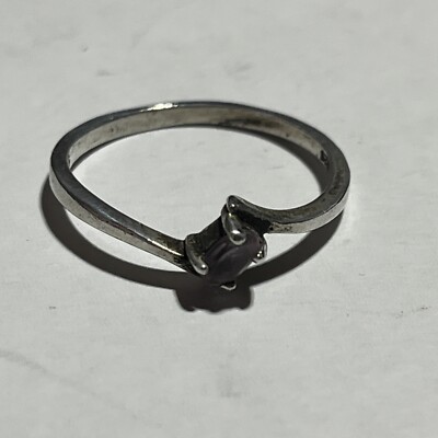 VINTAGE STERLING SILVER OVERLAP RING SIZE 9 W/ LIGHT PURPLE STONE STAMPED 925