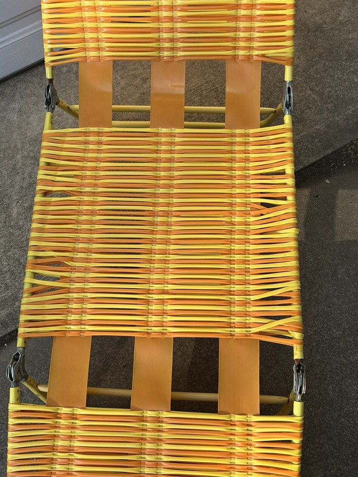 VTG Tri Fold Jelly Tube Chaise Lounge Folding Lawn Beach Chair Lounger