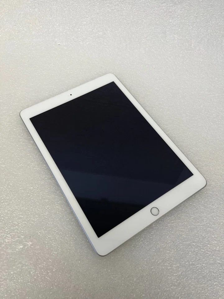 Apple iPad 5 A1822 5th Gen 9.7" 128GB Wi-Fi+Cellular 4G, Touch ID, SILVER, DEAL! - Image 3 of 4