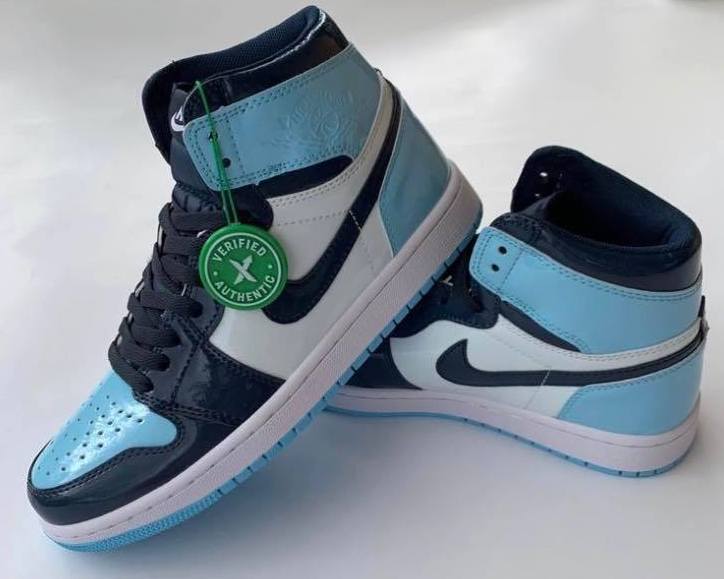 Nike Air Jordan 1 Retro High OG UNC Patent Women's Size 7 Nike Air Jordan 1 Retro High OG UNC Patent Women's Size 7