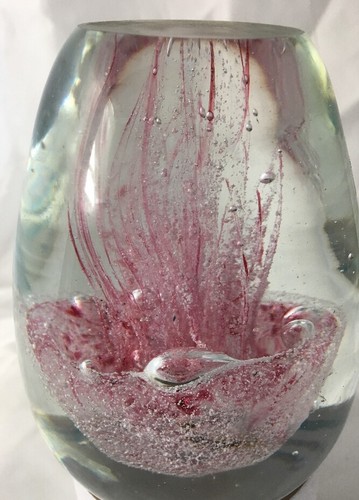 Jellyfish Art Glass Paperweight Pink with Inclusion Large 6" Tall - Picture 9 of 12