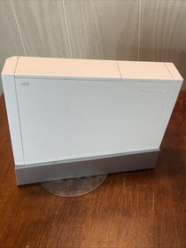 Nintendo RVL-101 Wii Console - White with all cables + controller