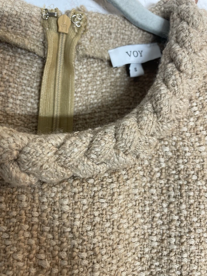 Vestido VOY Tweed Jackie Marfim Creme Tamanho Pequeno Náutico Dinheiro Antigo Elegante - Imagem 4 de 4