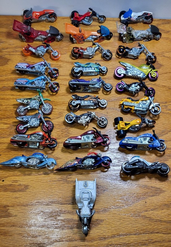 28 Hot Wheels Loose Motorcycle Vintage Chopper Racing Rock N Road Blast Lane
