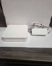 Apple AirPort Extreme 54Mbps 3-Port 1000Mbps Wireless N Router MC340LL/A 