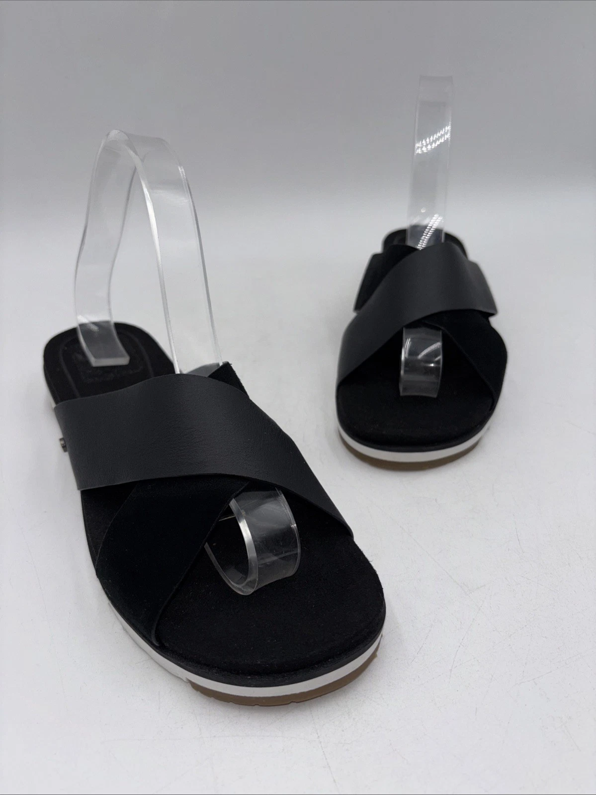 Sandali casual UGG neri in pelle scamosciata con scivoli da donna taglia US 9 M