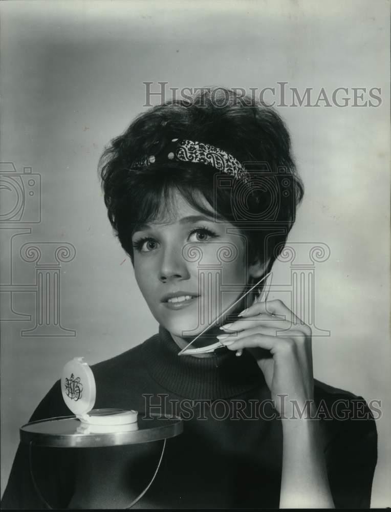 1967 Press Photo Actress Eileen Wesson - nop79633 | eBay