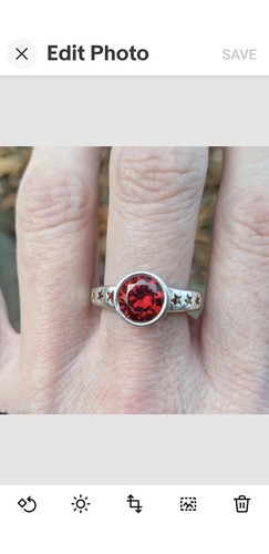 DEEP RED ZIRCONIUM W/ STAR DESIGN SOLID .925 STERLING SILVER SHINY RING SIZE 8.5 - Picture 11 of 12