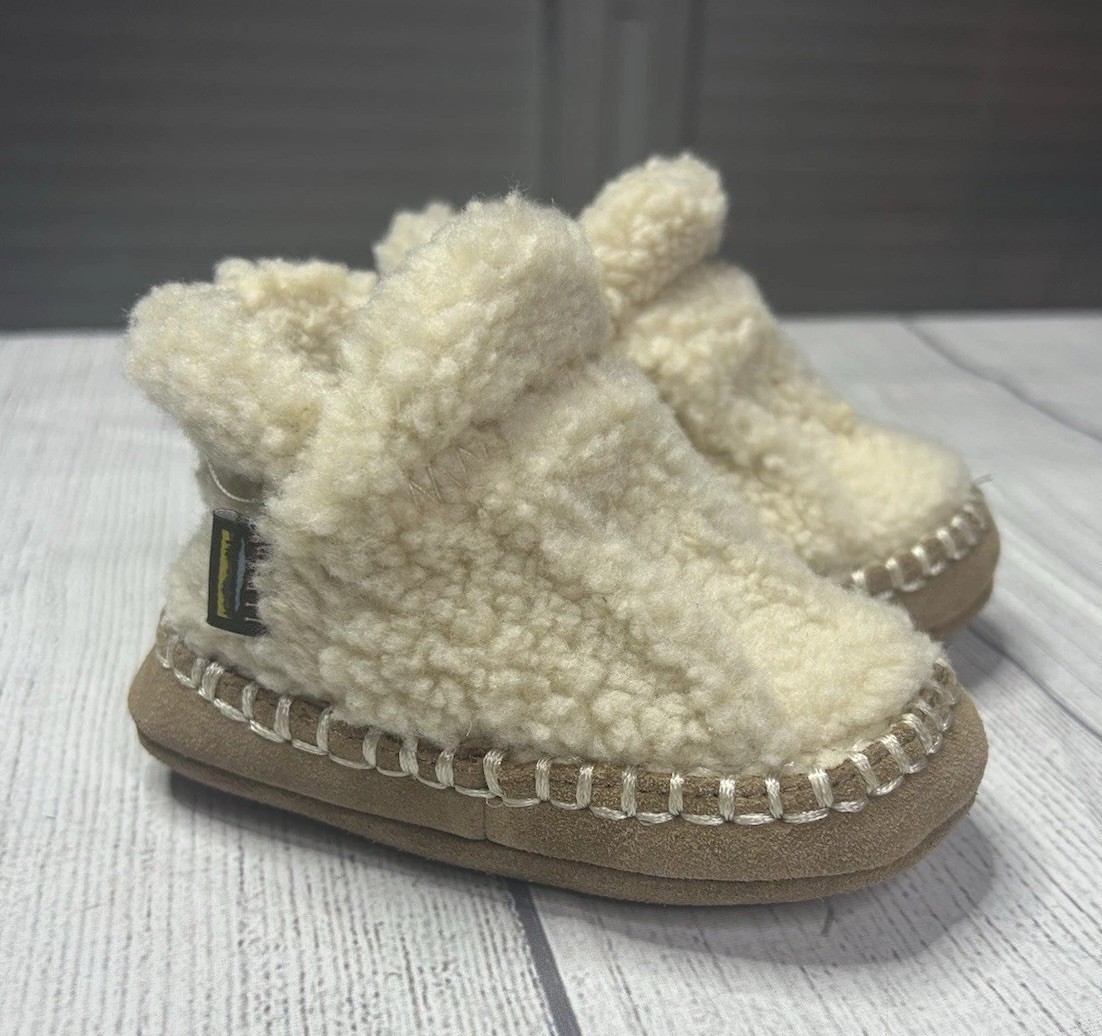L.L. Bean Sherpa Slippers Booties Toddler Size 3-4  Cream Uppers Suede Bottoms