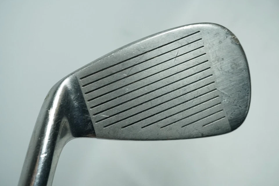 Wilson Vector 5 Iron / Uniflex Graphite Shaft / New Grip - Image 2 of 4