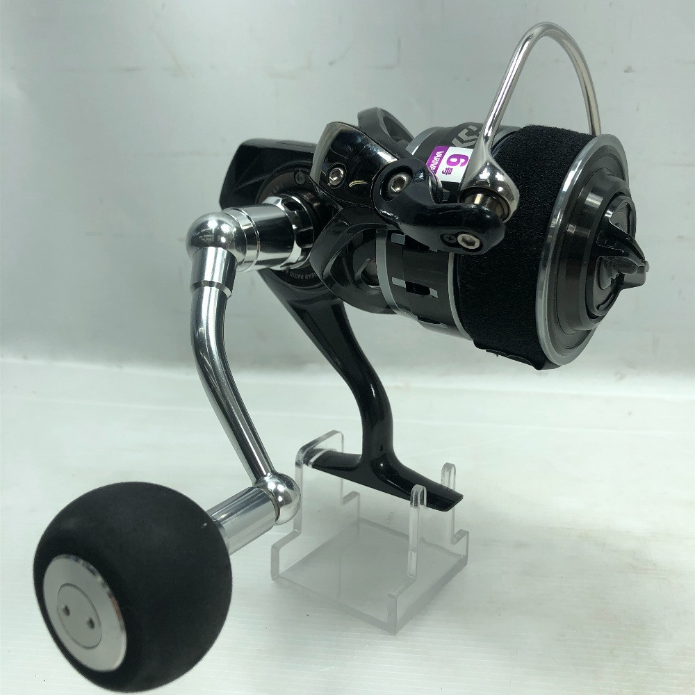 Daiwa Spinning Reel Catalina 16 5000H Slightly Scratched And