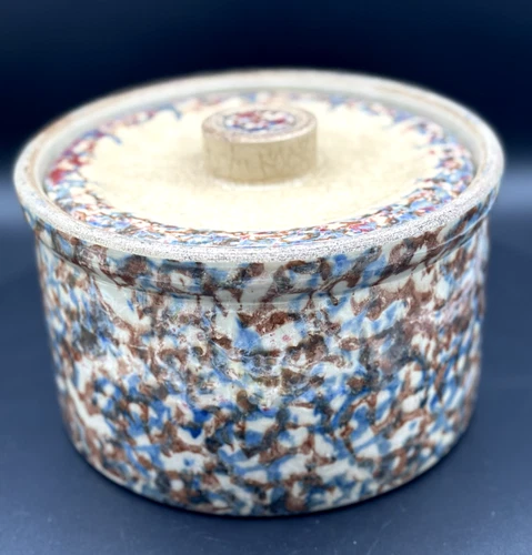 Red Wing Pottery Spongeware Round Casserole Dish With Lid 7.25 x 5.5"