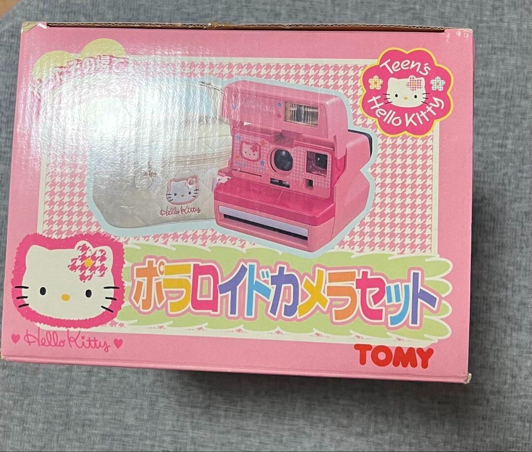 TOMY Teen's Hello Kitty ポラロイドカメラセット TOMY Teen's Hello Kitty ポラロイドカメラセット