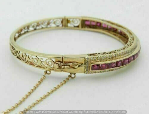Brazalete antiguo de diamantes y rubíes simulados con acabado de oro amarillo de 14k de 2,50 quilates Foto 2 de 4