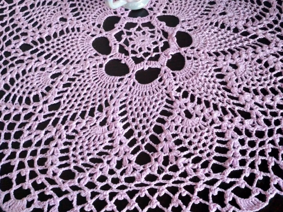 Mantel de encaje con tapete de ganchillo rosa hecho a mano 19 pulgadas estilo vintage Foto 3 de 4