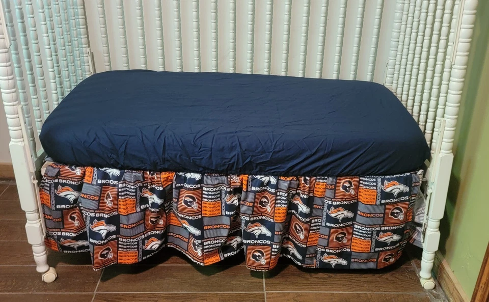 JUEGO DE 6 PIEZAS DE ROPA DE CAMA PARA CUNA HECHA/CON TELA DENVER BRONCOS Foto 4 de 4