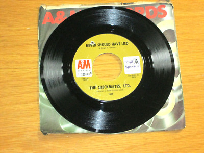 NORTHERN SOUL 45 RPM - CHECKMATES - A&M 1039 - ''NEVER SHOULD HAVE LIED''