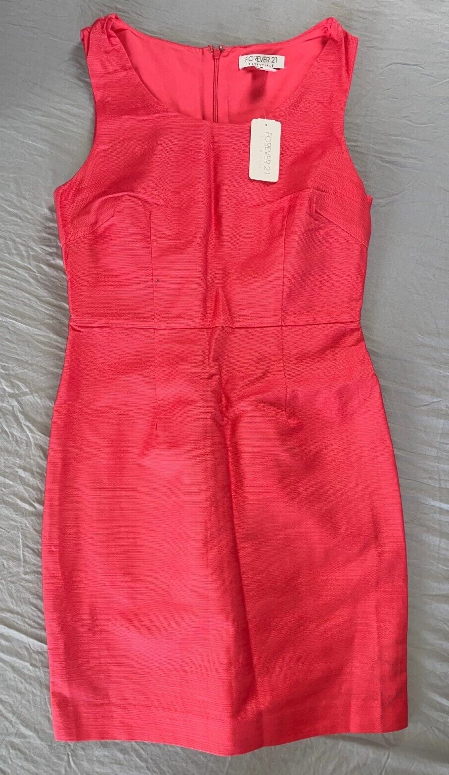 Abito donna Forever 21 Essentials lunghezza ginocchio zip posteriore in corallo taglia M nuovo con etichette $27