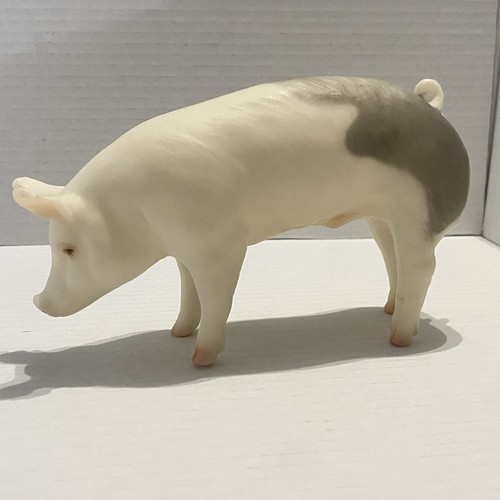 Breyer Jasper the Market Hog Animal Pig 1990 Vintage