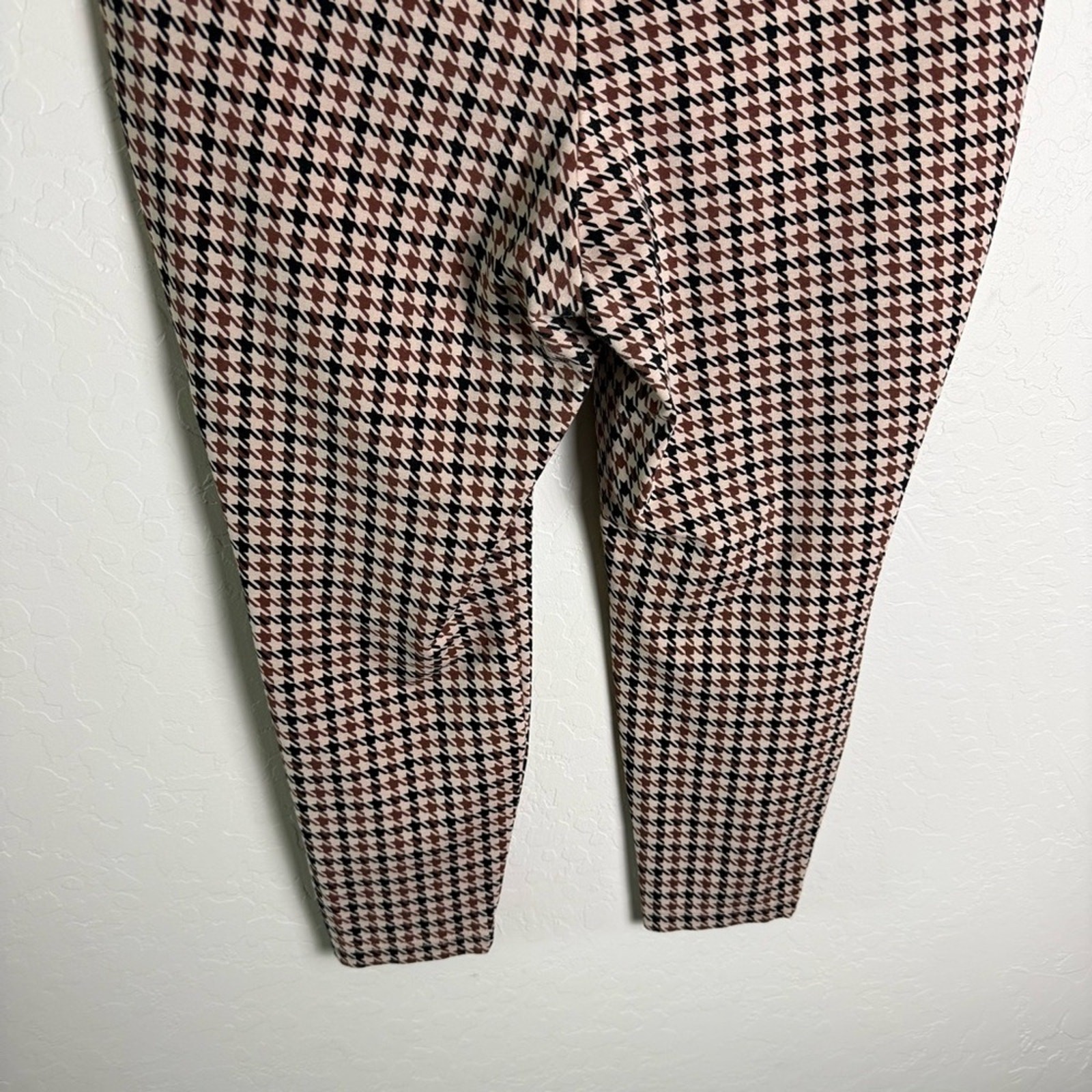 Torrid Tan Micro Houndstooth Studio Pixie Luxe Po… - image 9