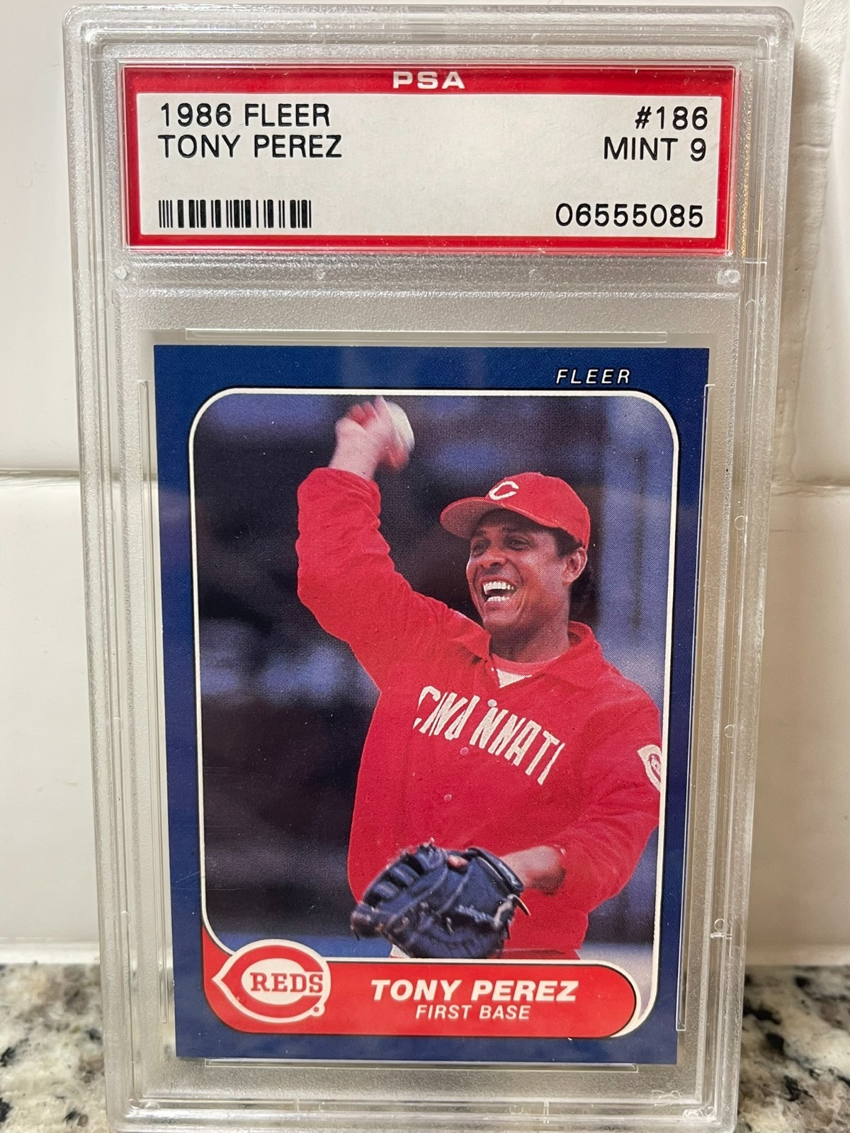 1986 Fleer #186 Tony Perez Cincinnati Reds Graded PSA 9 MINT