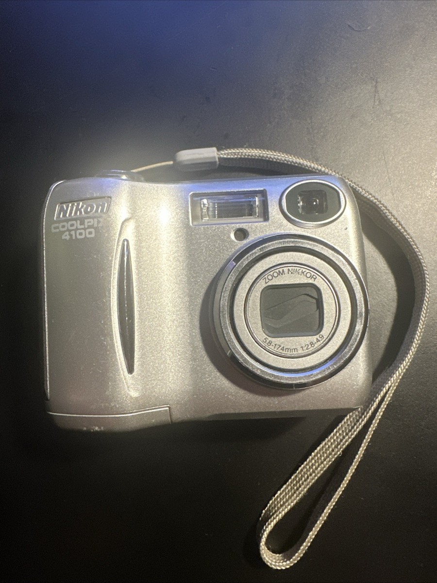 Nikon COOLPIX 4100 4.0MP Digital Camera - Silver online kaufen