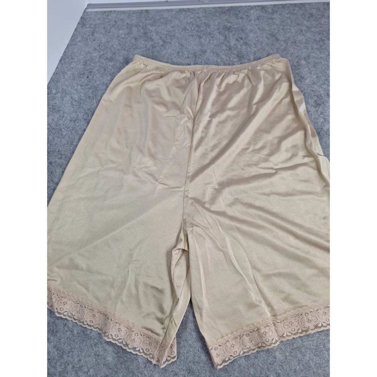 Pettipants Vintage Wonder Maid Ivoire – Nylon, Mi-mollet, Taille M