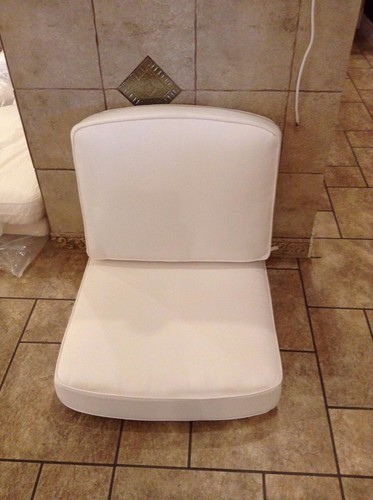 2 pc Frontgate Melano Outdoor Lounge White Cushion Patio Club Chair 26x27 NEW - Picture 4 of 4