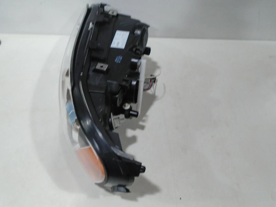 TYC Left Headlight 773117 fits Volvo S40 V40 1995-2004 - Image 2 of 4