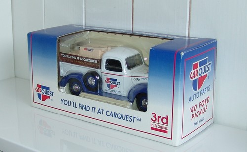 "REDUCED PRICE" Car Quest Auto Parts 1940 Pick Up Truck Coin Bank 1:24 Scale - Picture 7 of 8