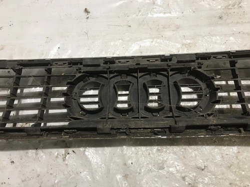 Audi A4 Front Centre Grille Chrome Radiator Grill Silver 5-Dr Estate 2003 B6 OEM - Picture 5 of 13