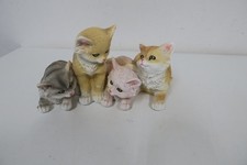 Deko  Katzen  Kunstharz 4 Katzen Mehrfarbig  13 x 26 x 14 cm,