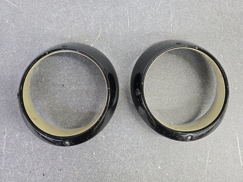 PAR DE ANILLOS DE AJUSTE DE FAROS ORIGINALES ORIGINALES USADOS ORIGINALES ORIGINALES PORSCHE 911 930 #21 Foto 2 de 4