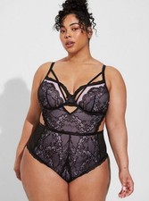 Torrid Lace And Mesh Bodysuit With Cutouts Plus Size 4 Black Purple Sexy Boudoir