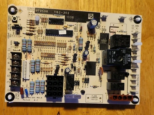 YORK COLEMAN LUXAIRE 1162-202 879598 Furnace Control Circuit Board 1162-83-202