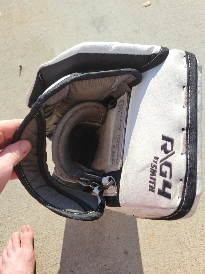 Warrior G/4 Goalie Blocker - Image 4 of 4