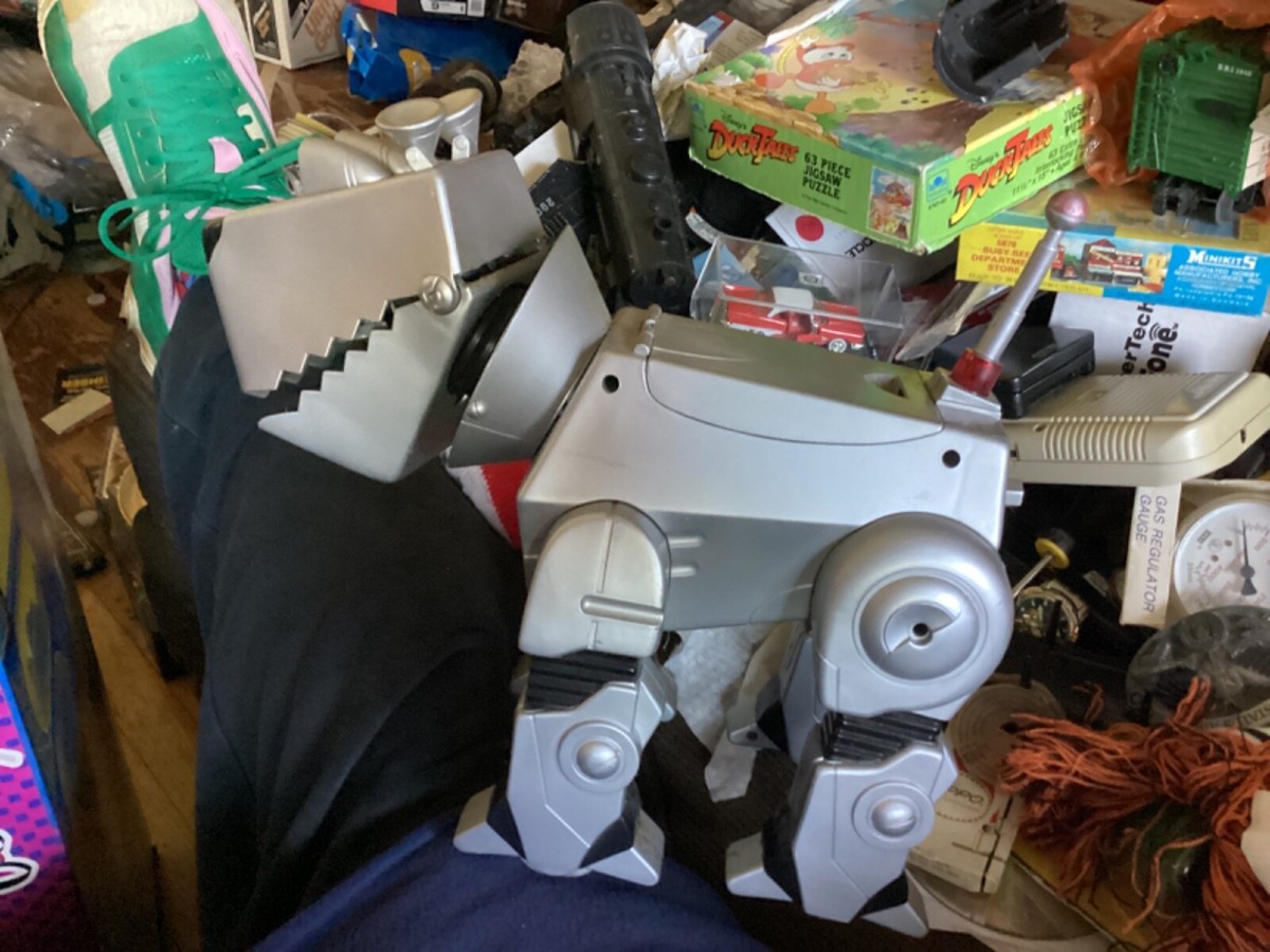 Wow Wee Mega-Byte Remote Control Robot Toy Dog Hound Radio shack