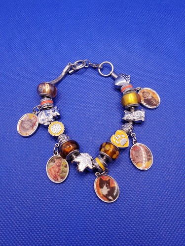Vintage Kitty Cat Charm Bracelet Fall Theme Cat Pictures Beads Metal Charms