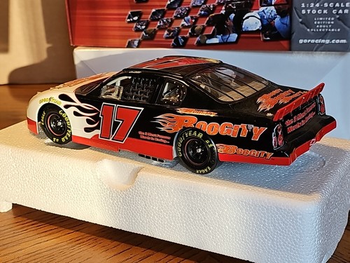 Darrell Waltrip #17 Boogity Autographed 2003 Chevrolet Monte Carlo 1:24 - Picture 4 of 17