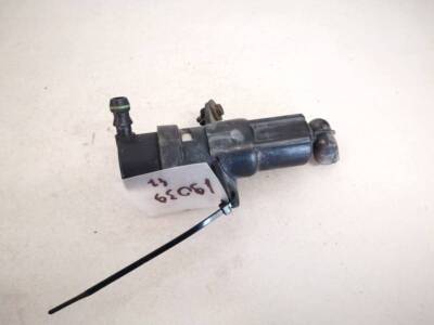 BMW 7-Series 2002 Headlight Washer, Sprayer right used, Genuine #1935310-81