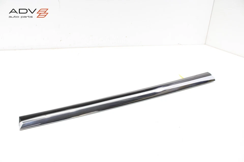 Lexus LS460 LS600H 2013-2017 puerta delantera derecha del lado del pasajero moldura inferior OEM Foto 2 de 4