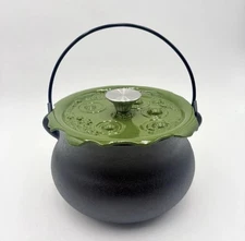 Smith & Clark 4QT Cast Iron Cauldron Witches Brew Bubbling Lid Green