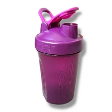 BlenderBottle Classic Pre Workout Protein Shaker Bottle BPA Free 20oz Plum EUC