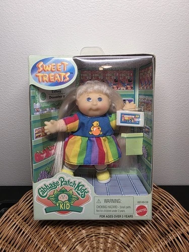Vintage CABBAGE PATCH KIDS 'KID "Sweet Treats" Desree Vivien Small 1998